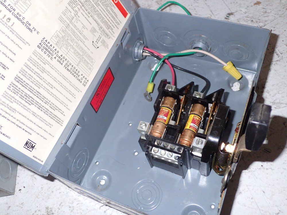 Square D/general Electric Fusible Disconnect Unit