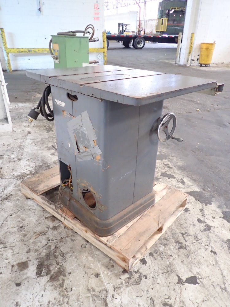 Delta/rockwell Table Saw
