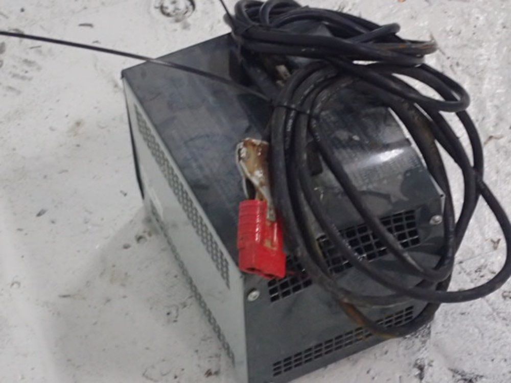 Lester Electrical Battery Charger