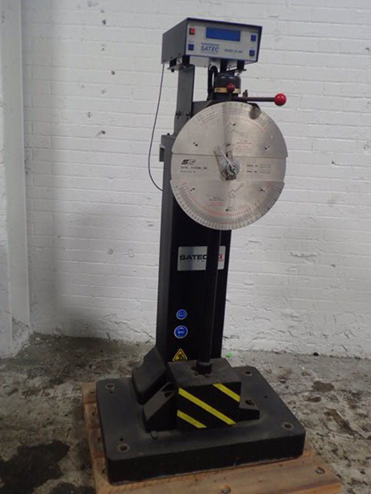 Satec System/ Instron Perdulum Tester