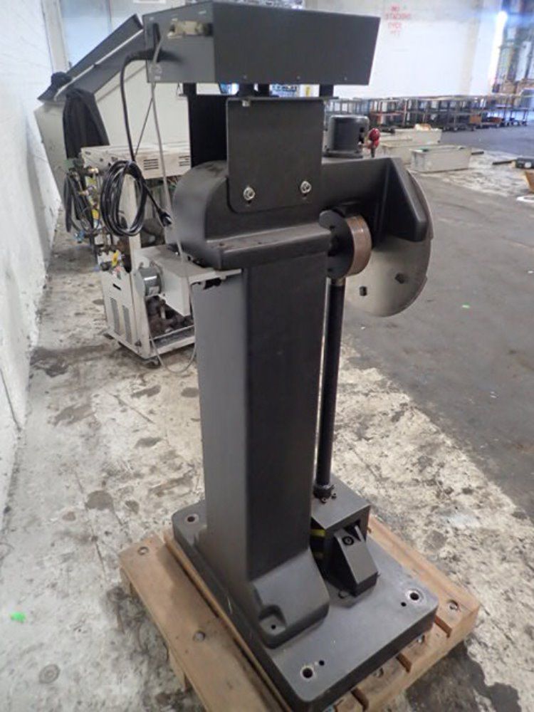 Satec System/ Instron Perdulum Tester