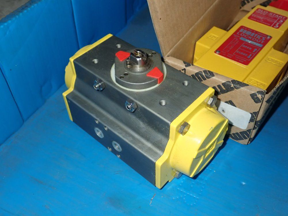 Mumatics Actautor/lockout