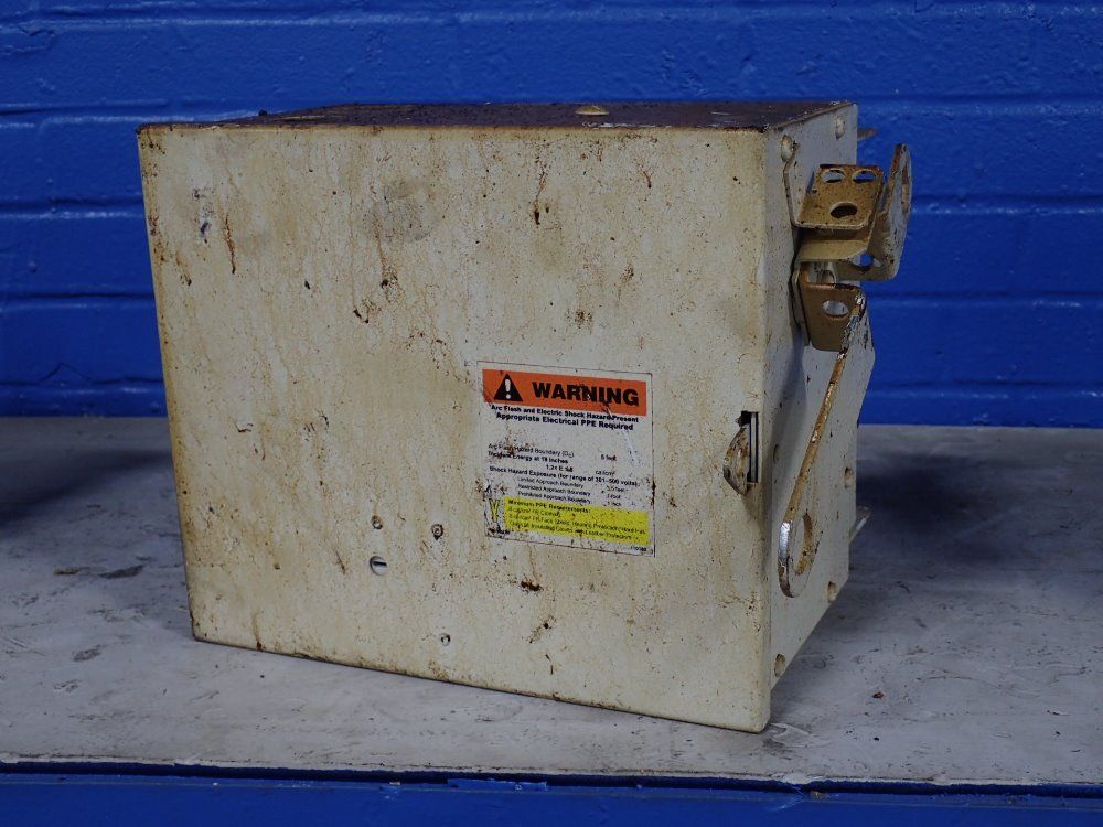 General Electric 30 Amp Bus Plug