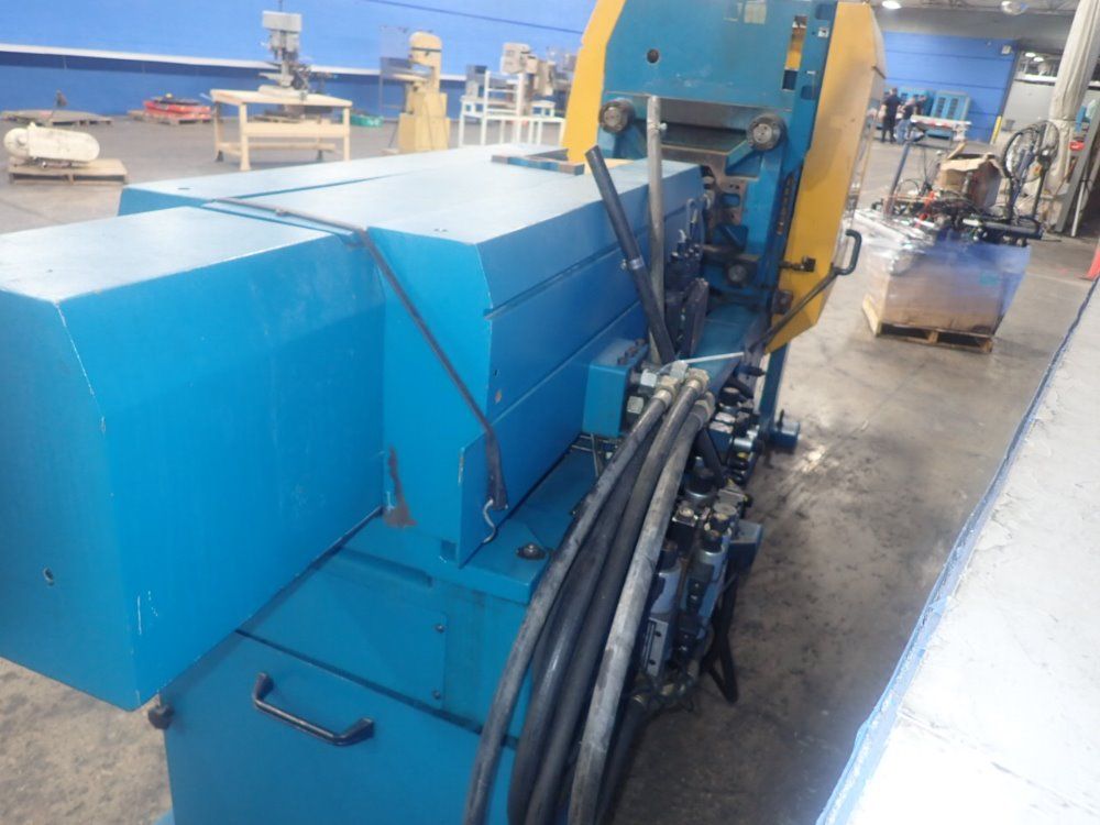 Boy Injection Molder