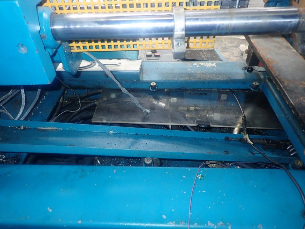 Boy Injection Molder