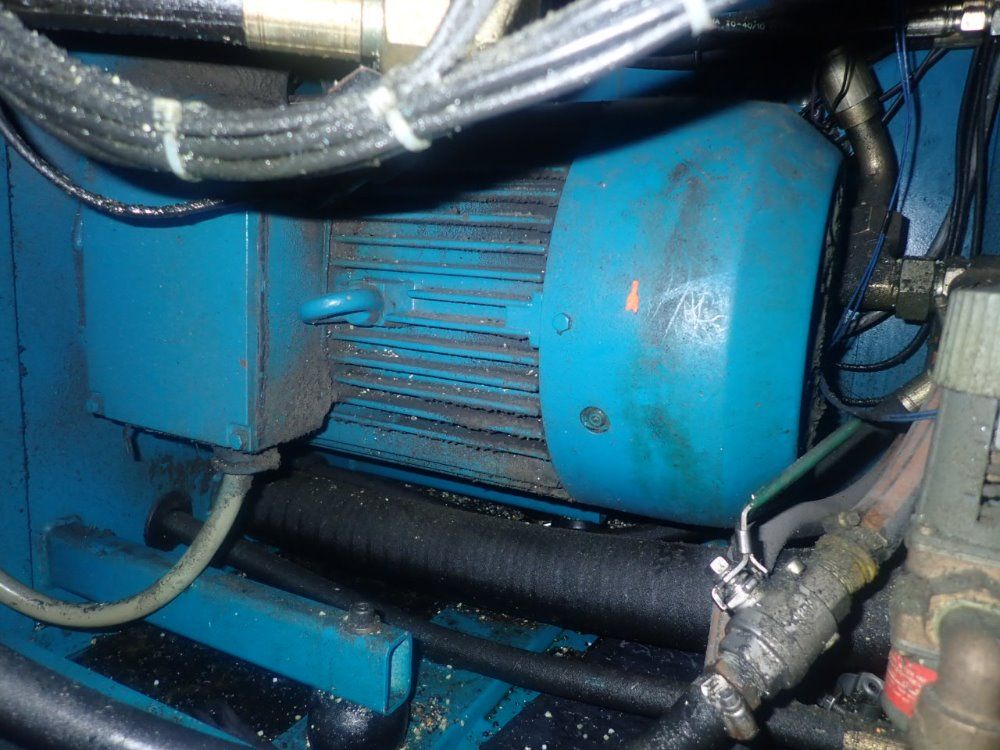 Boy Injection Molder