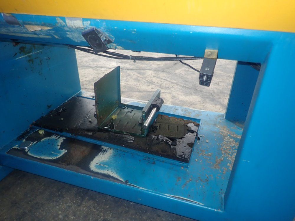 Boy Injection Molder