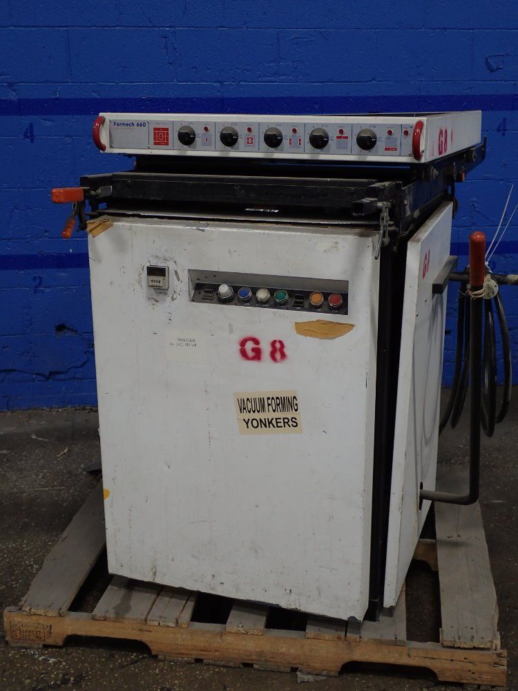 Formech Vacuum Forming Machine