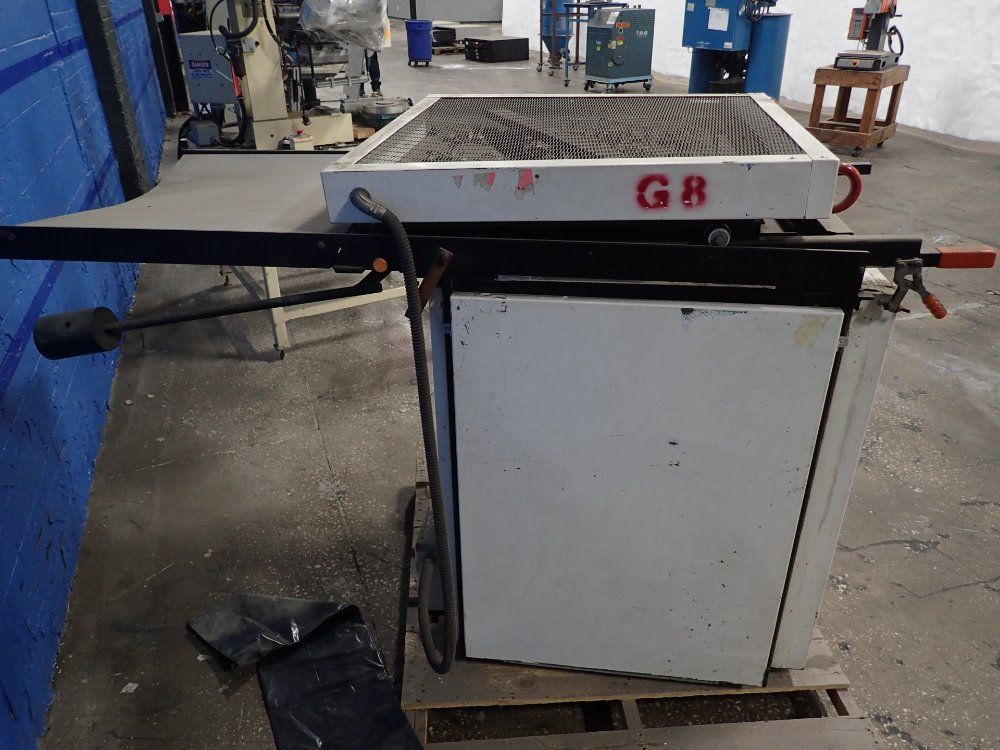 Formech Vacuum Forming Machine