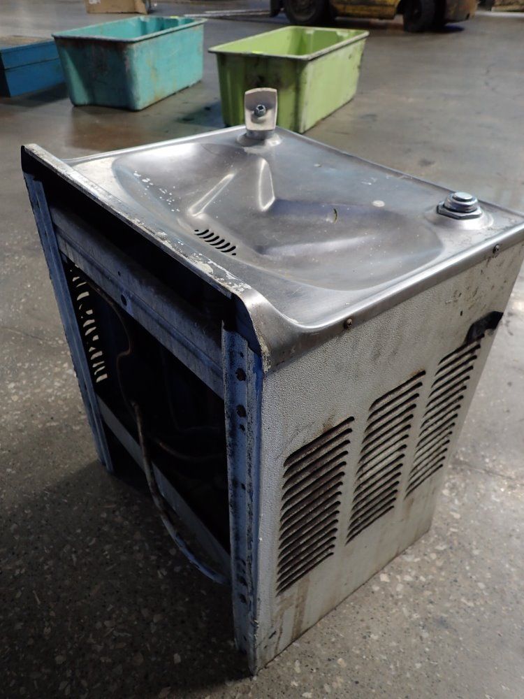 Elkay Water Fountain