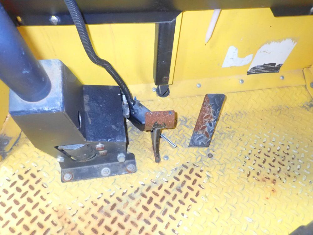 Taylor Dunn Electric Maintenance Vehicle