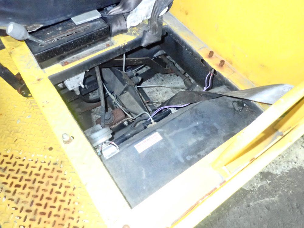 Taylor Dunn Electric Maintenance Vehicle