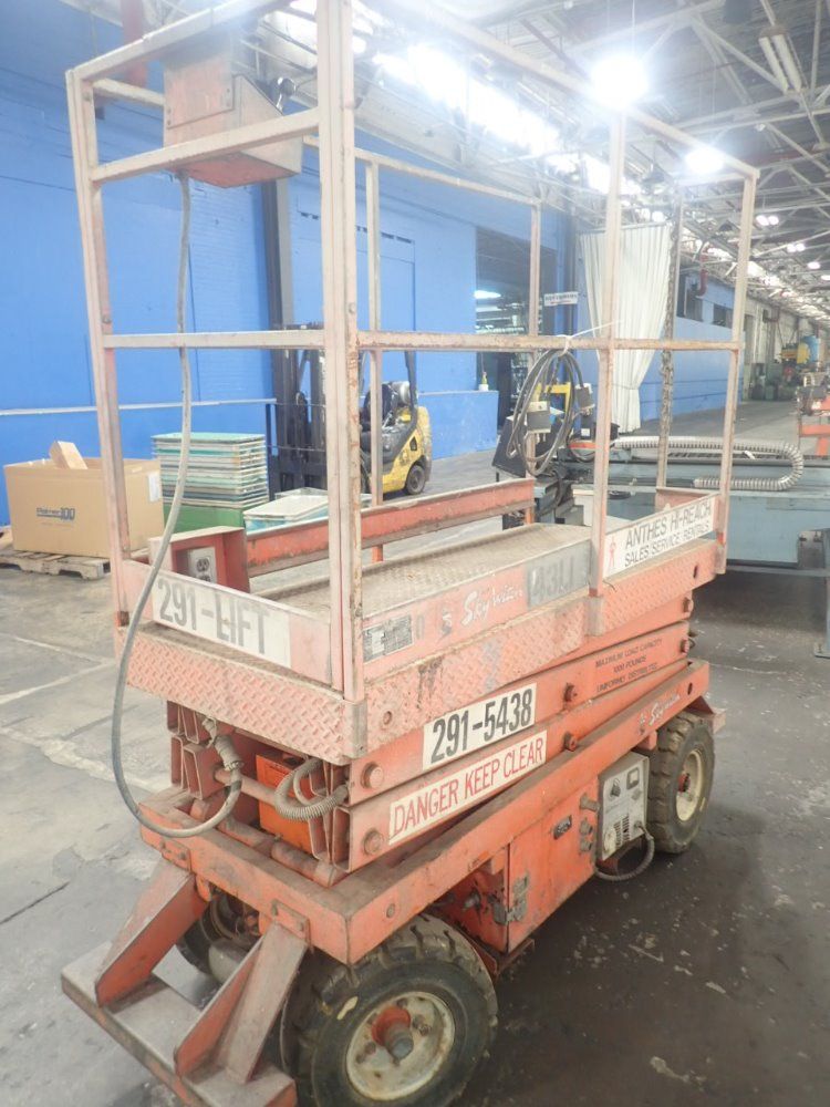 Sky Witch Platform Lift