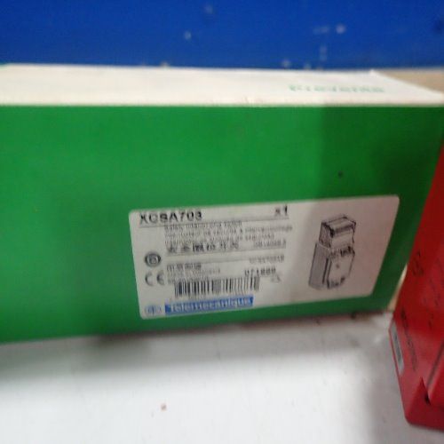 Telemecanique 2 Telemecanique, Xcsa703, Safety Interlocking Switches - Xcsa703
