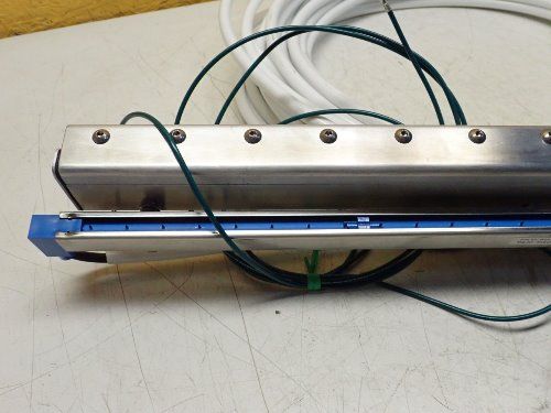 Simco 24" 4008457 24" Curtain Transvector Ionizing Air Knife. W/shockless Static Bar - 4008457