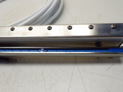 Simco 24" 4008457 24" Curtain Transvector Ionizing Air Knife. W/shockless Static Bar - 4008457