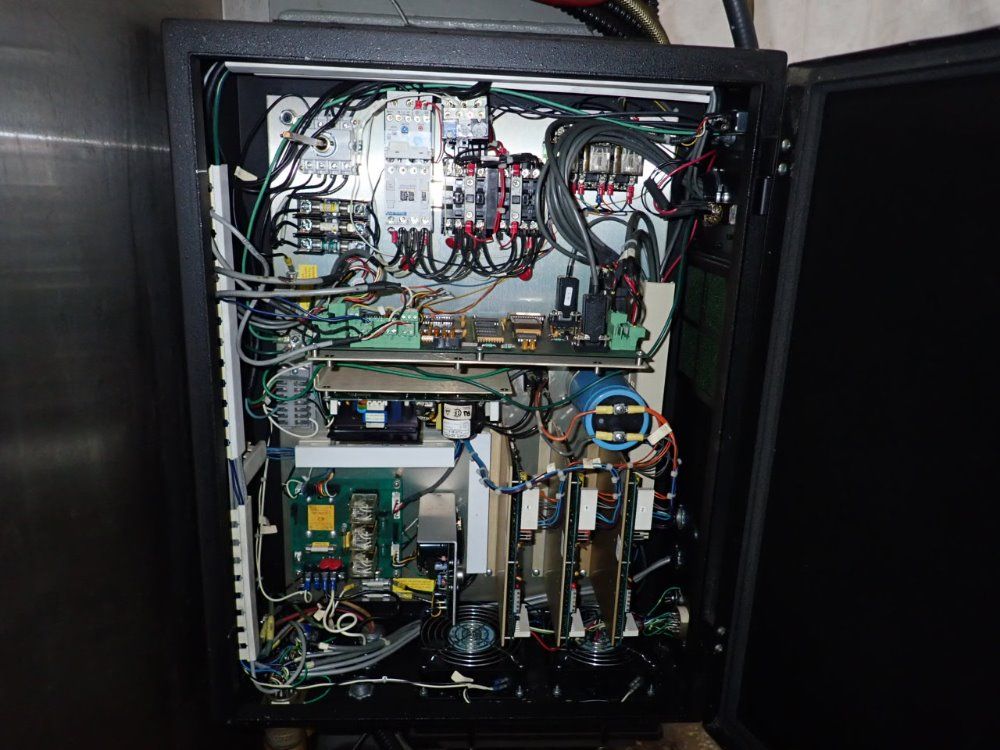 H.h. Roberts/top Well Cnc Vertical Mill