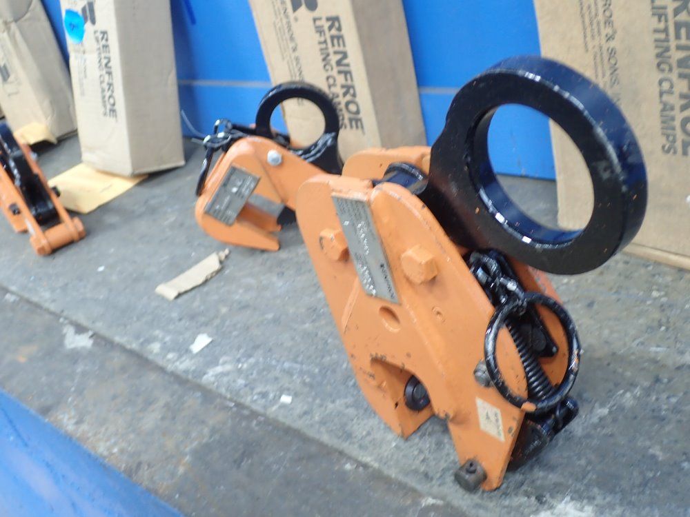 Renfroe Vertical Lifting Clamp