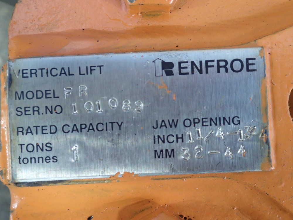 Renfroe Vertical Lifting Clamp