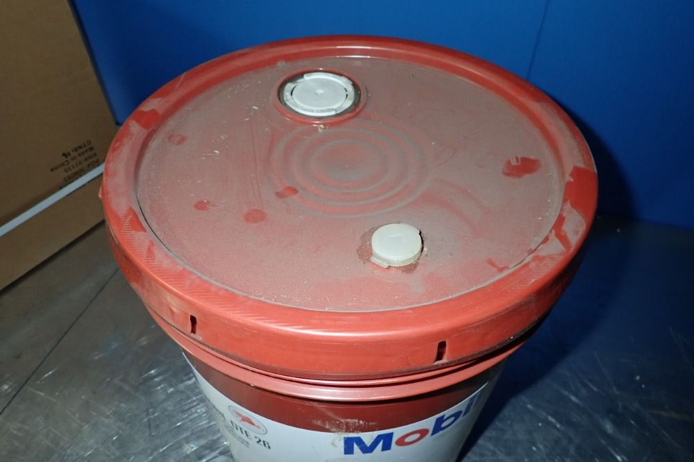Mobil 1 Hydraulic Oil