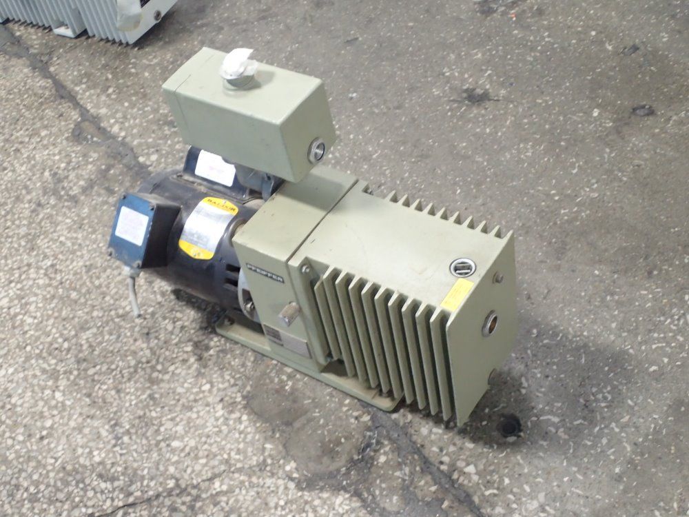 Pfeiffer Balzers Vacuum Pump