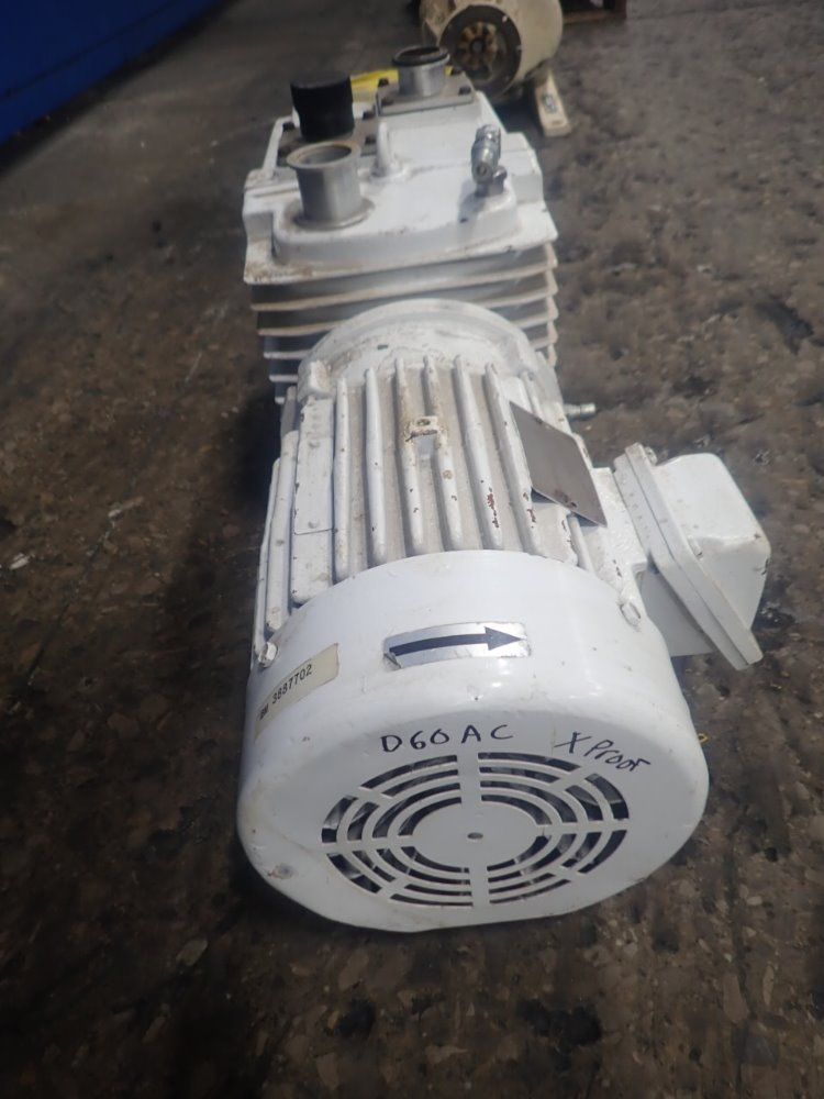 Leybold-heraeus Vacuum Pump