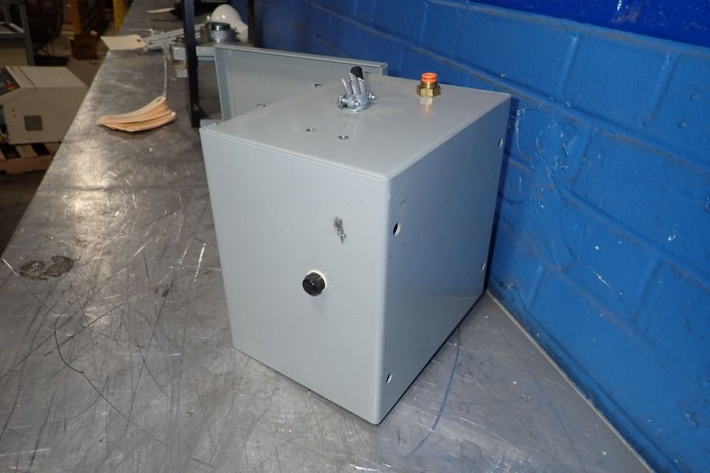 Wiegmann/hubbell Electrical Enclosure