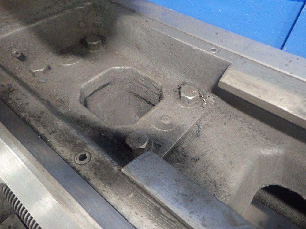 Victor Gap-bed Lathe