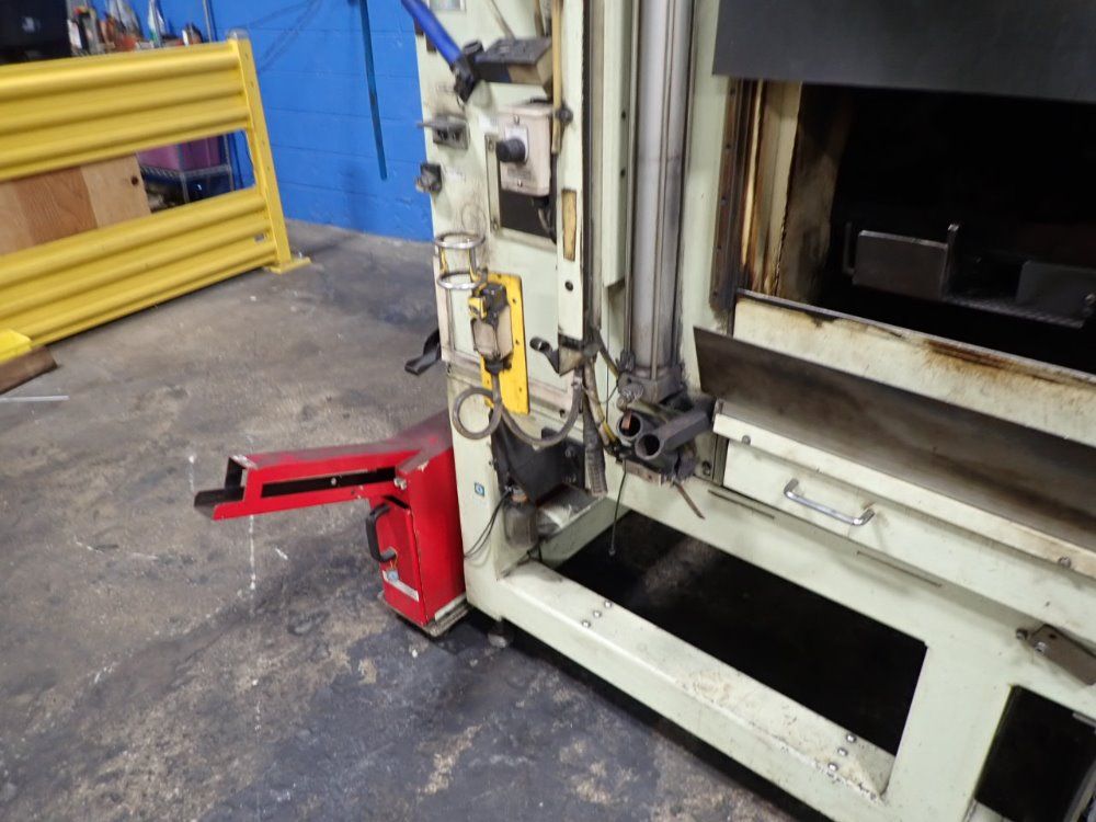 Almega Welding Robot