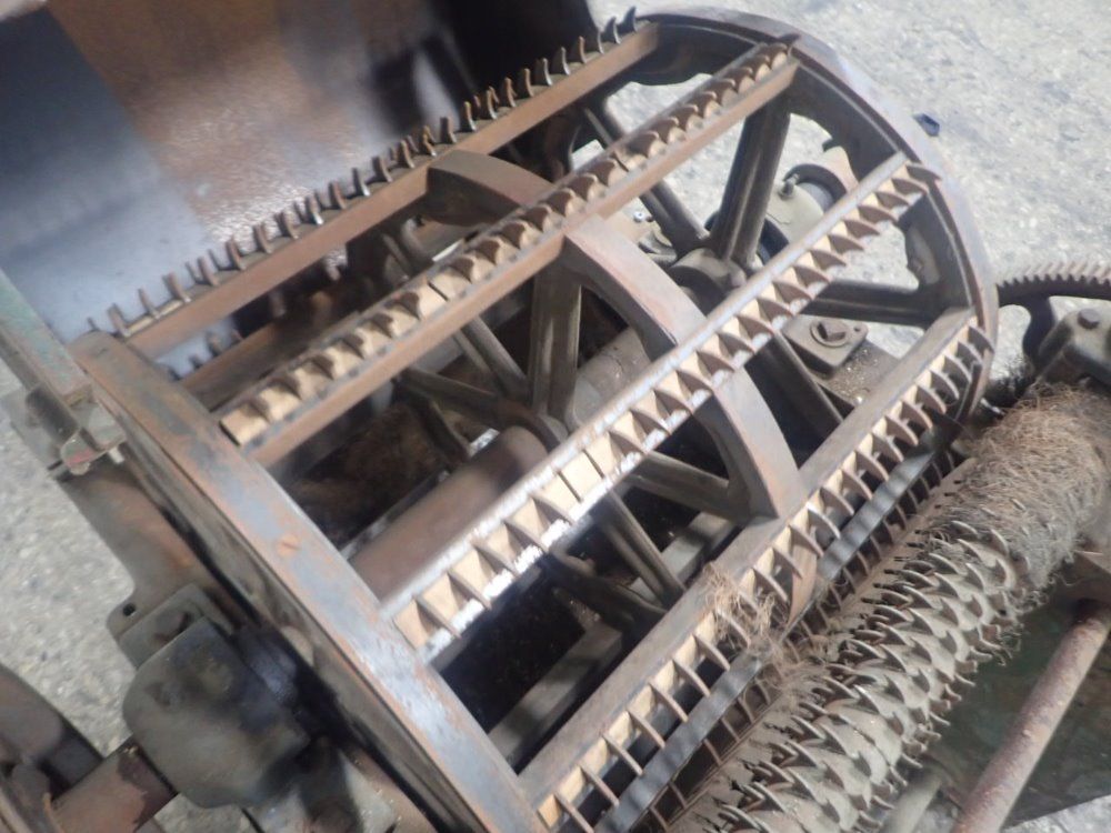 Curtis & Marble Machine Atlas Picker