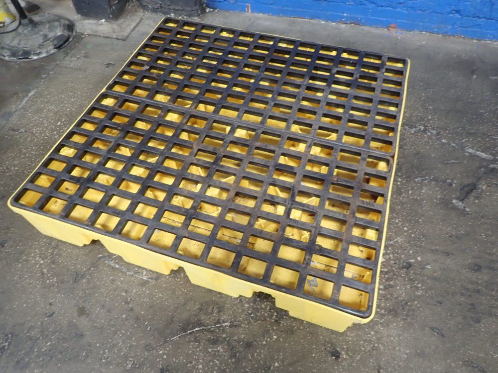 Agent Spill Containment Pallet