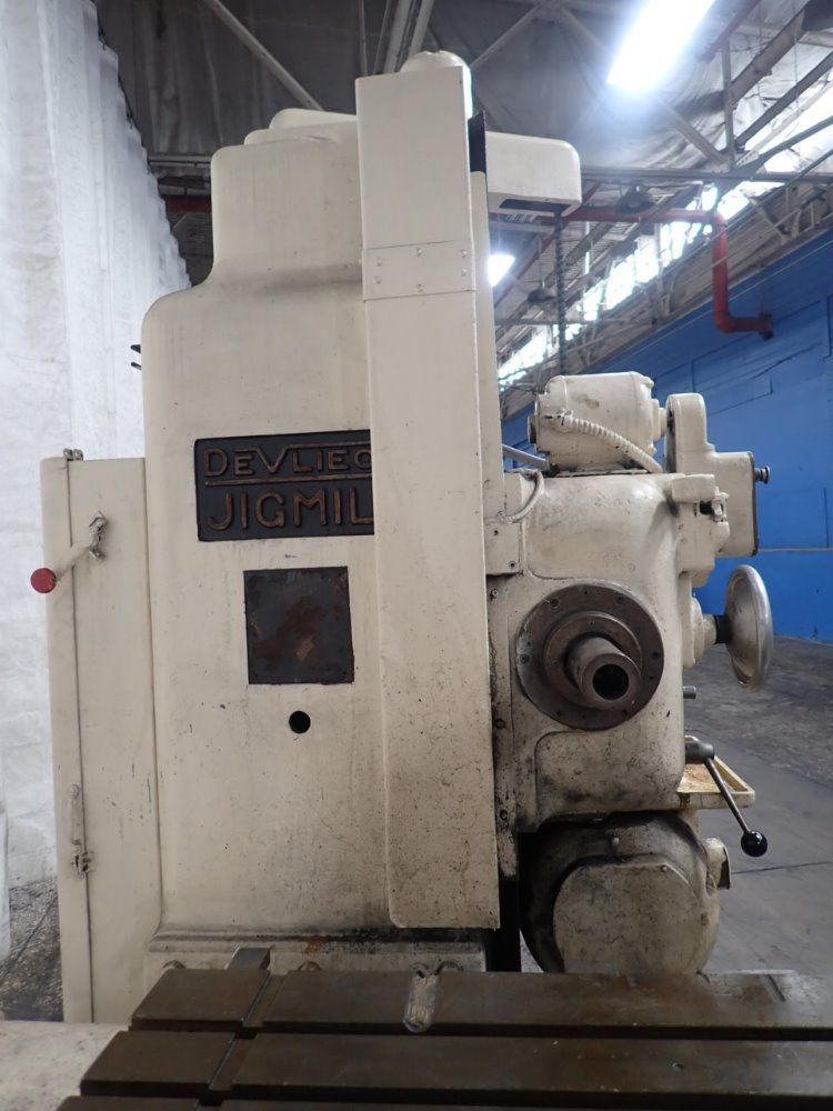 Devlieg 29 1/2" X 48" Horizontal Jig Mill