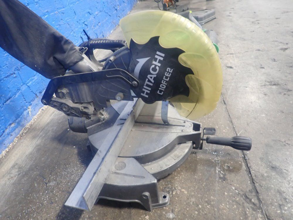 Hitachi Compound Miter Saw