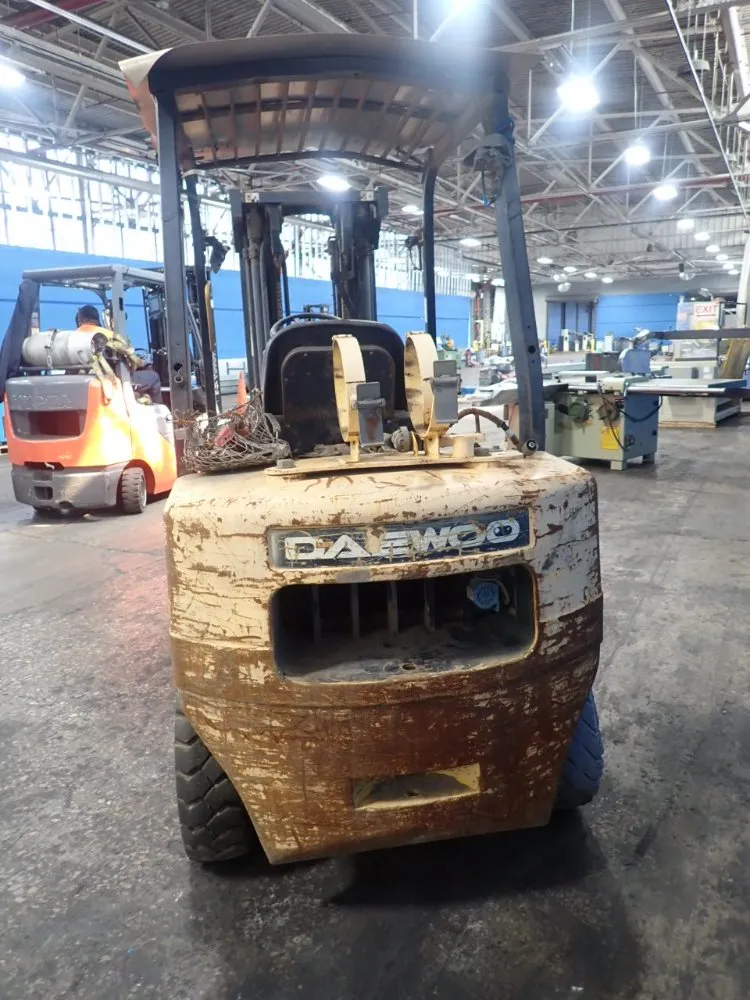 Daewoo 6000# G30e-3 Propane Forklift - G30e-3