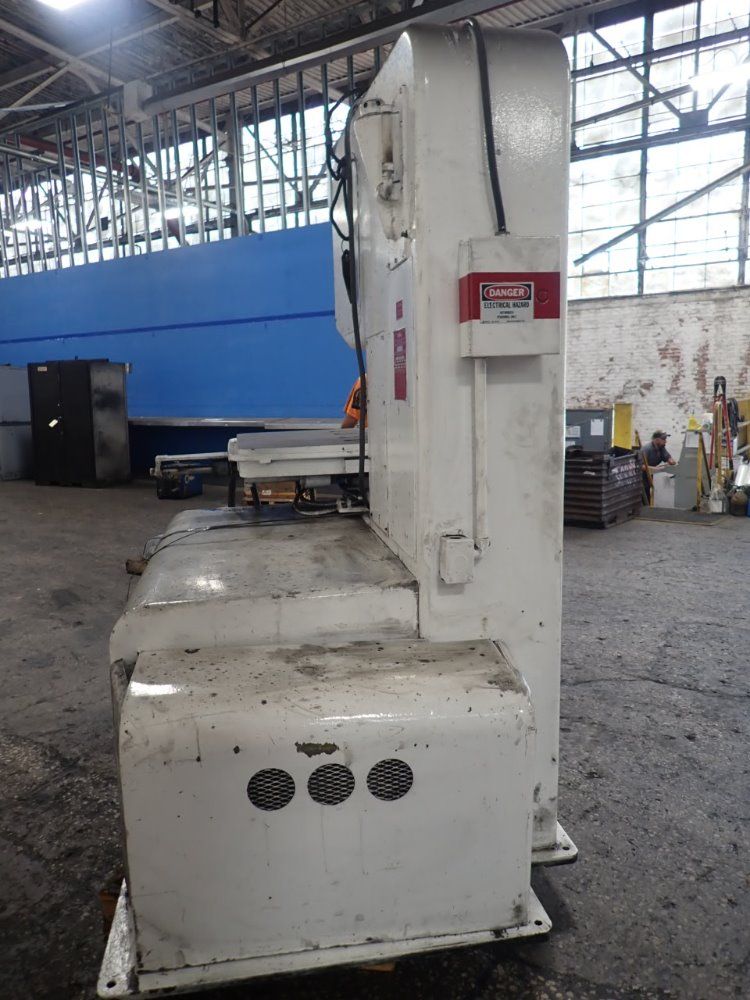 Doall 26" X 13" 41" X 32" Table 2613-3 Vertical Band Saw - 2613-3