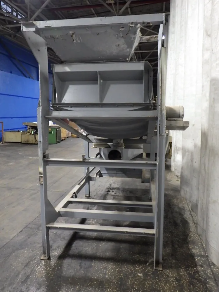 Smico 36" X 72" X 12" Vibratory Screen Conveyor