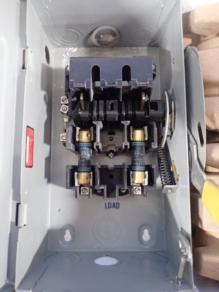 Crouse-hinds Fusible Disconnect