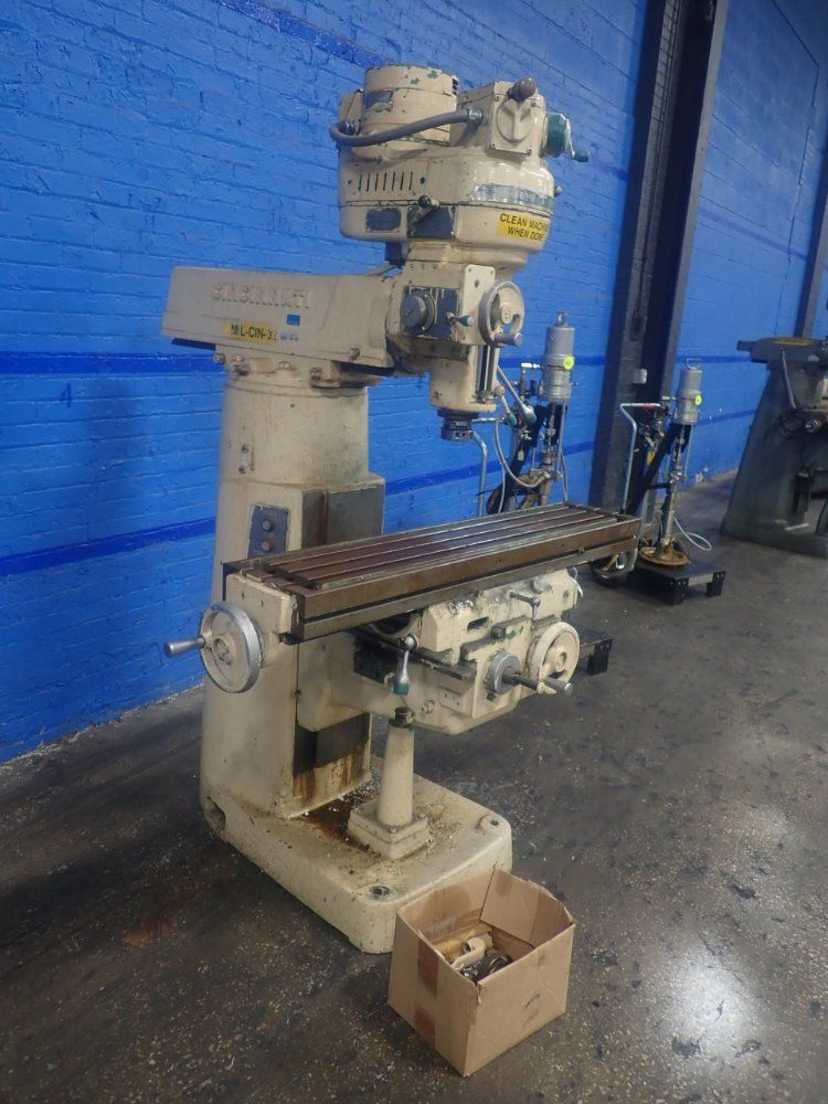 Cincinnati Tool Master Vertical Mill