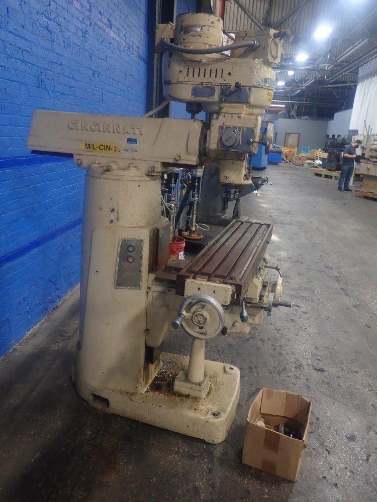 Cincinnati Tool Master Vertical Mill