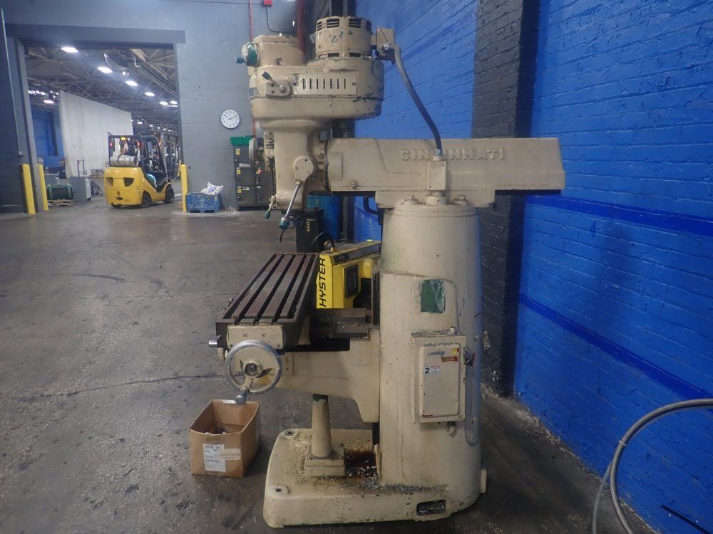 Cincinnati Tool Master Vertical Mill