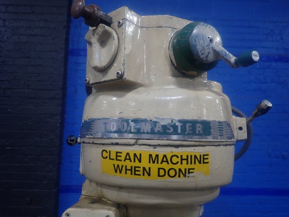 Cincinnati Tool Master Vertical Mill