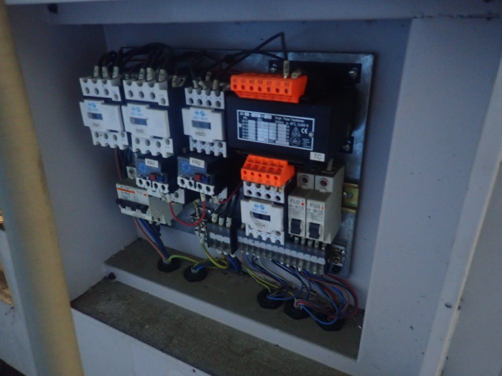 C.p. Tools/birmingham 24" X 77" Ycl-2280 Gap Bed Lathe - Ycl-2280