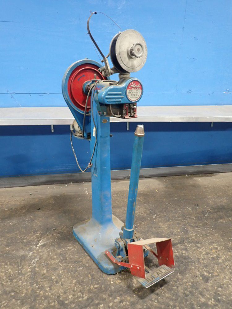 Ideal Stitcher Co. Wire Stitcher