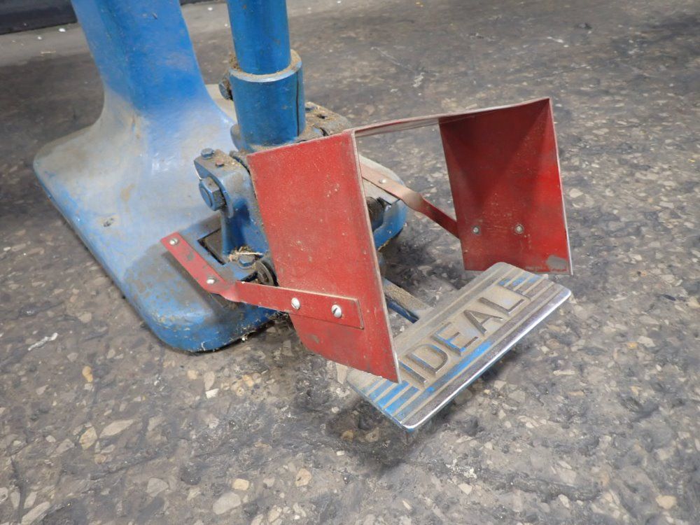 Ideal Stitcher Co. Wire Stitcher