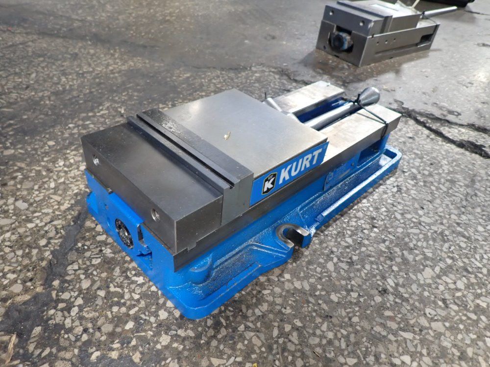 Kurt 6" Vise