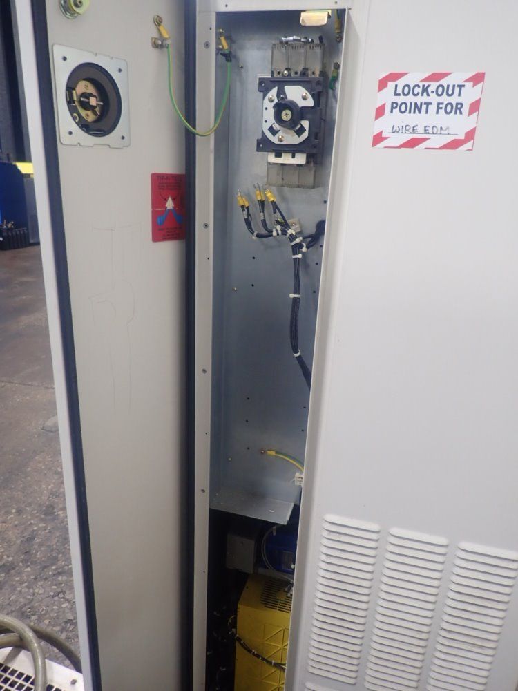 Fanuc Robocut - 1c/a04b-0310-b001/05 Edm - Robocut - 1c/a04b-0310-b001/05