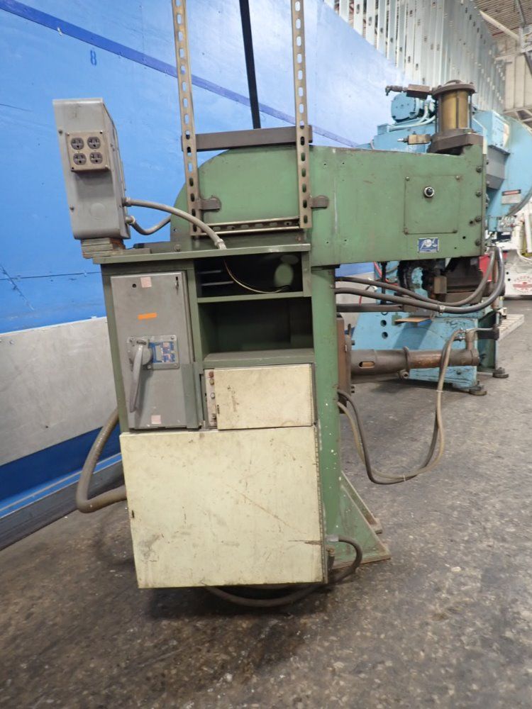Federal Machine & Welder Spot Welder