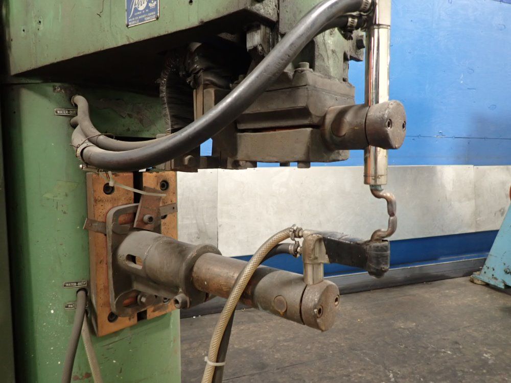 Federal Machine & Welder Spot Welder