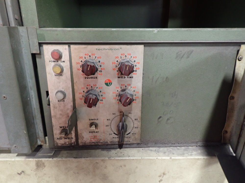 Federal Machine & Welder Spot Welder