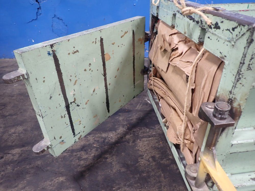 Maren Engineering Horizontal Baler